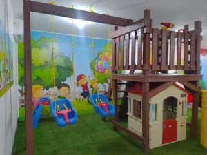 Juegos infantiles de madera plástica